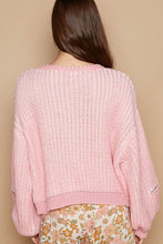 Load image into Gallery viewer, Heart Patch Zipper Point Sleeve Sweater