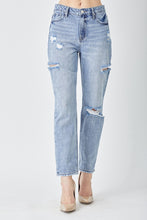 Load image into Gallery viewer, RISEN Distressed Slim Cropped Jeans | Blue Jeans