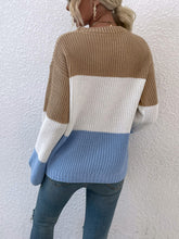 Load image into Gallery viewer, Color Block Round Neck Sweater
