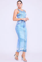 Load image into Gallery viewer, Flattering Fit Denim Print Midi Dress
