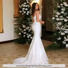 Load image into Gallery viewer, Mermaid Wedding Dress-Luxury Wedding Dress with Detachable Train | Wedding Dresses