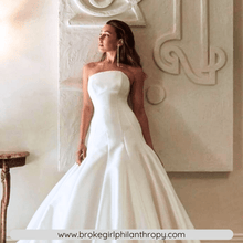 Load image into Gallery viewer, Mermaid Wedding Dress-Satin Strapless Bridal Gown Puffy Skirt | Wedding Dresses