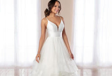 Load image into Gallery viewer, Simple Wedding Dress-Backless Beach Wedding Gown | Wedding Dresses