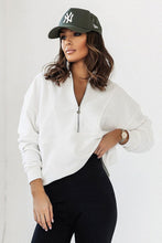 Load image into Gallery viewer, Sporty Oversize Half Zip Sweatshirt