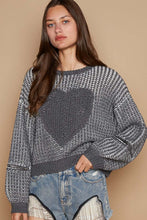 Load image into Gallery viewer, Heart Patch Zipper Point Sleeve Sweater
