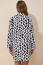 Load image into Gallery viewer, Black Stripe Print Loose Fit Open Front Beach Cover Up
