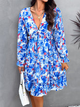 Load image into Gallery viewer, Backless Print Dress | V-Neck Flounce Sleeve Dress
