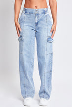 Load image into Gallery viewer, Cargo Jeans | High-Rise Straight Cargo Jeans
