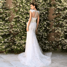 Load image into Gallery viewer, Mermaid Wedding Dress-Vintage Lace 3D Floral Bridal Gown | Wedding Dresses
