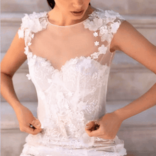 Load image into Gallery viewer, Mermaid Wedding Dress-Vintage Lace 3D Floral Bridal Gown | Wedding Dresses
