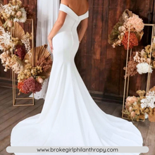 Load image into Gallery viewer, Mermaid Beach Wedding Dress- Off Shoulder Mermaid Wedding Gown | Wedding Dresses
