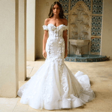 Load image into Gallery viewer, Exquisite Flower Applique Mermaid Lace Wedding Gown Broke Girl Philanthropy
